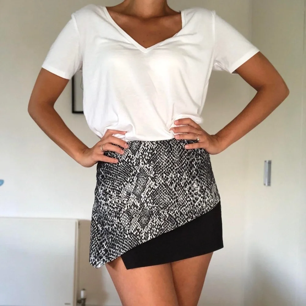 Topshop color block snake print‎ Mini Skort NWOT
